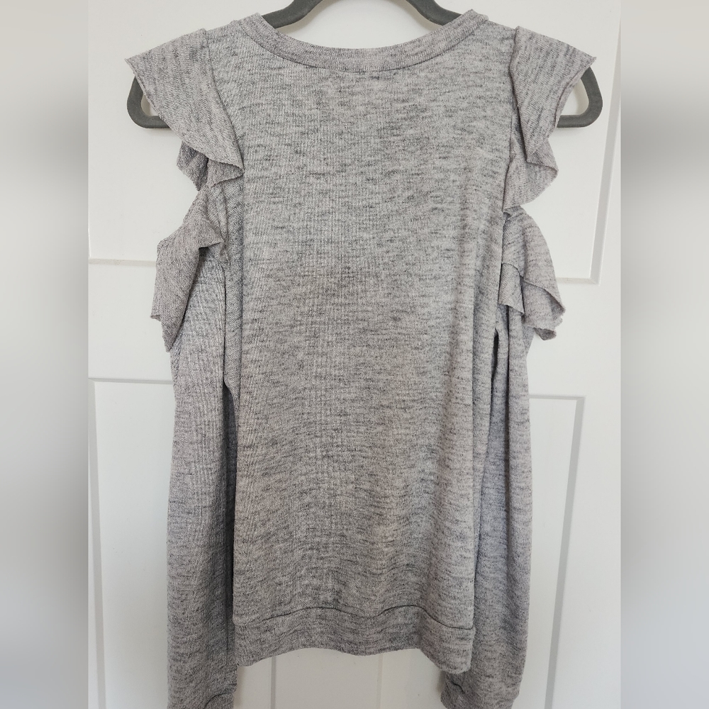 Cold Shoulder Gray Sweater, Sz Medium